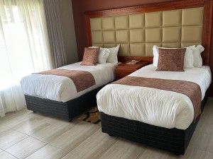 1 Bed, 2 Bed + 3 Bed Units to let in GREENGROFT