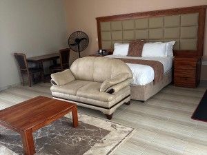 1 Bed, 2 Bed + 3 Bed Units to let in GREENGROFT