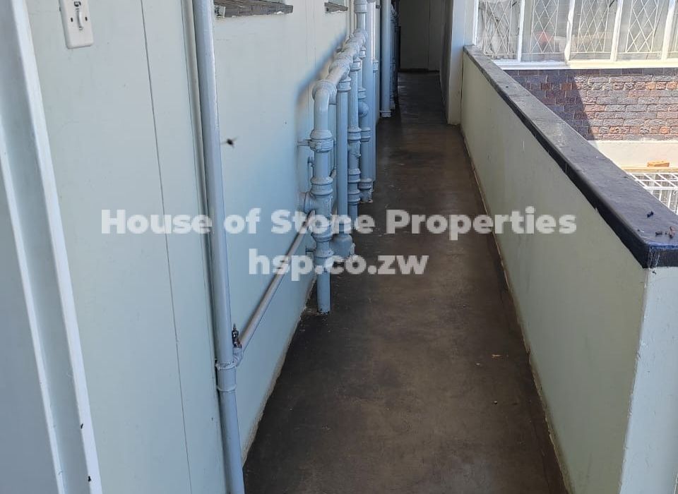 1 bedroom flat for sale in Harare CBD outskirts