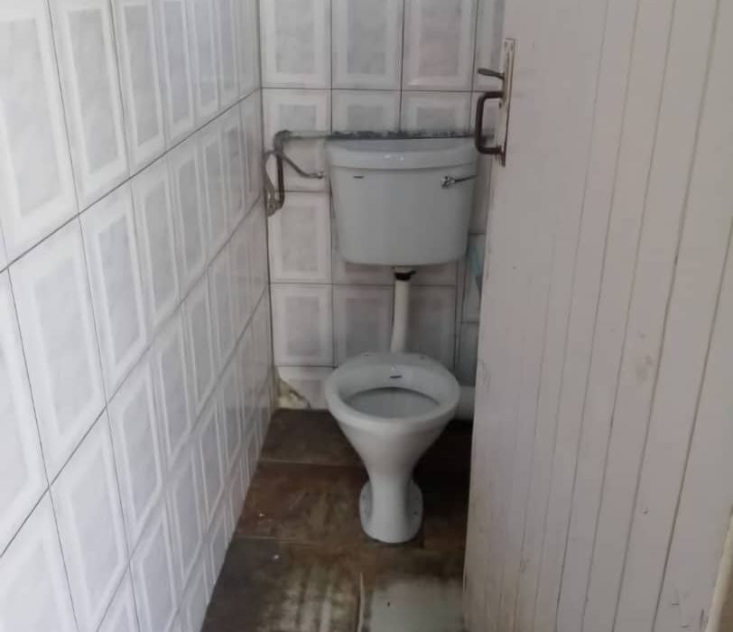 1 Bedroom House in Mufakose for Sale 