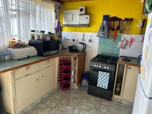 2 bed garden flat for sale in Avonlea.