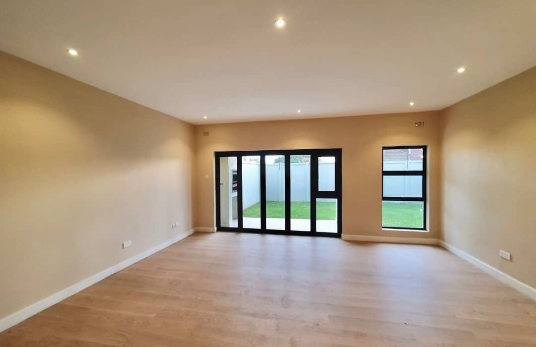 2 Bedroom Apartment for Sale in Newlands 
