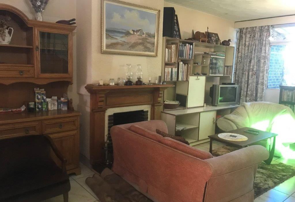 2 Bedroom Duplex Flat for Rent in Avondale 