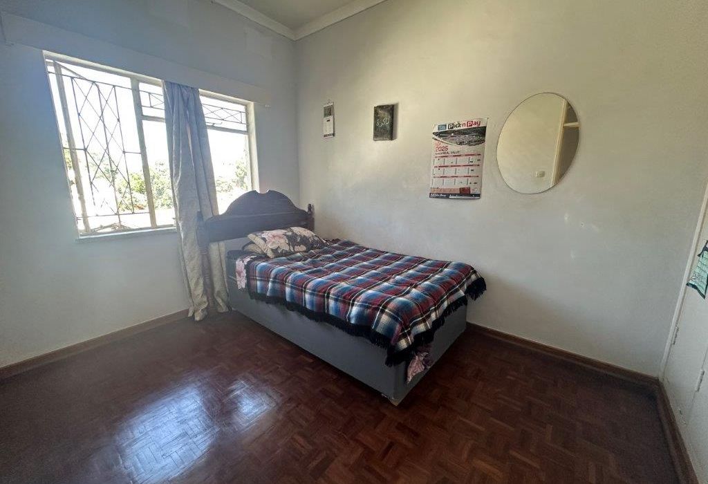 2 Bedroom Duplex Flat for Sale in Avondale 