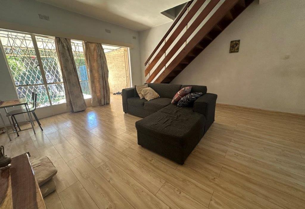 2 Bedroom Duplex Flat for Sale in Avondale 