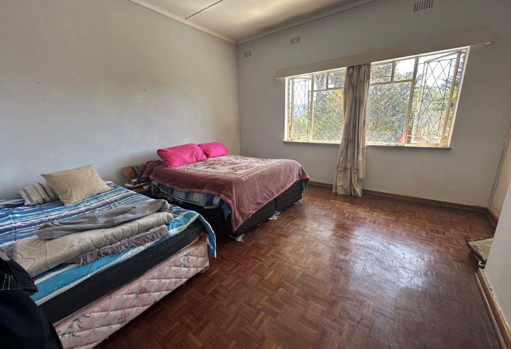 2 Bedroom Duplex Flat for Sale in Avondale 
