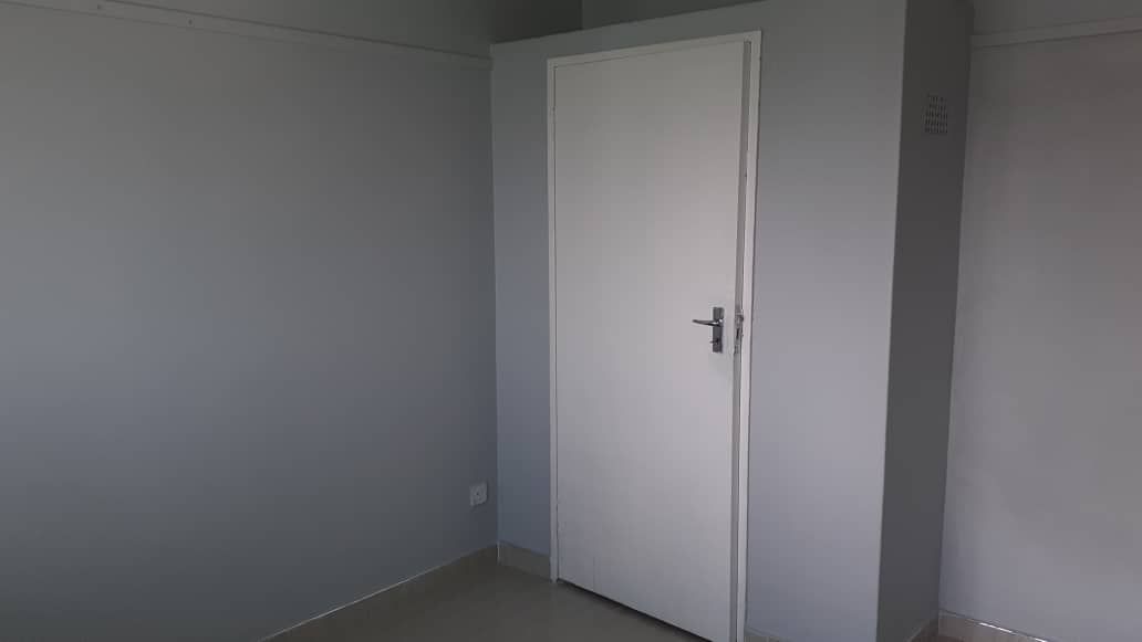 2  Bedroom Fat in the Avenues, Harare 