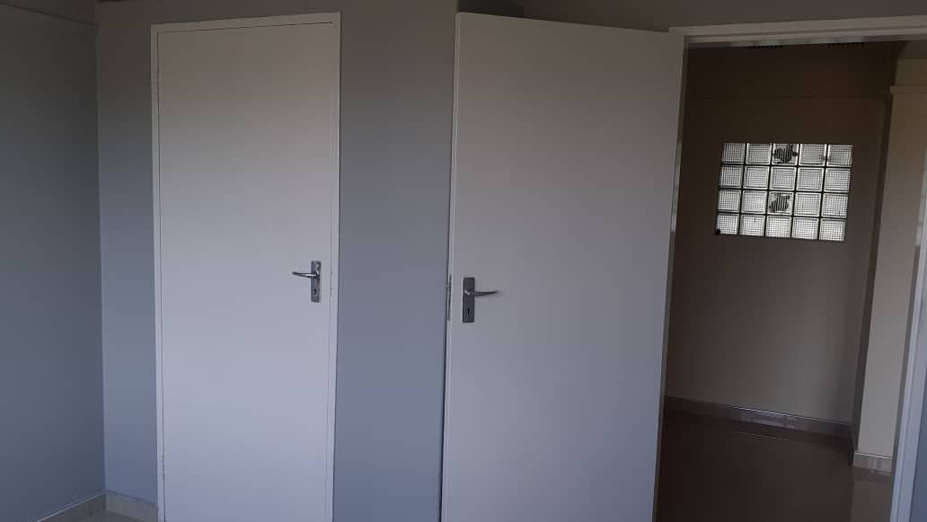 2  Bedroom Fat in the Avenues, Harare 
