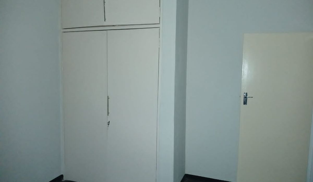 2 Bedroom Flat to Rent in DZ Extension 