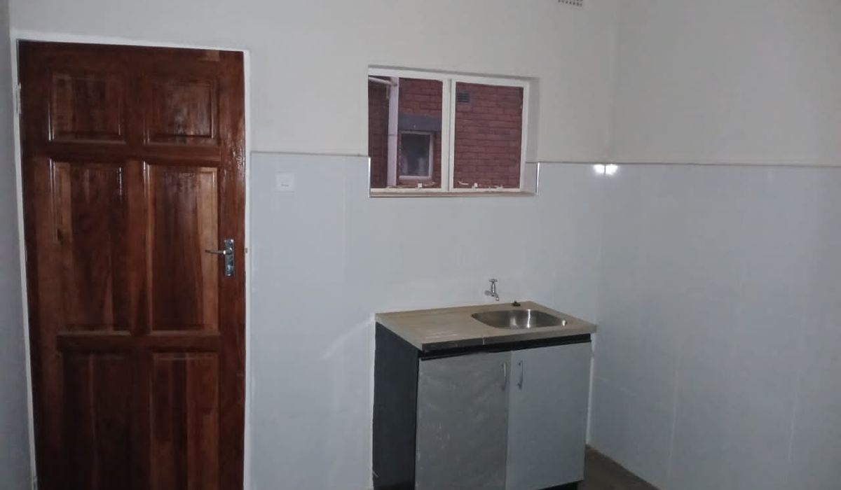 2 Bedroom Flat to Rent in DZ Extension 