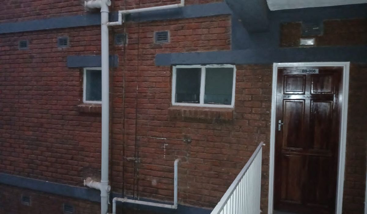 2 Bedroom Flat to Rent in DZ Extension 