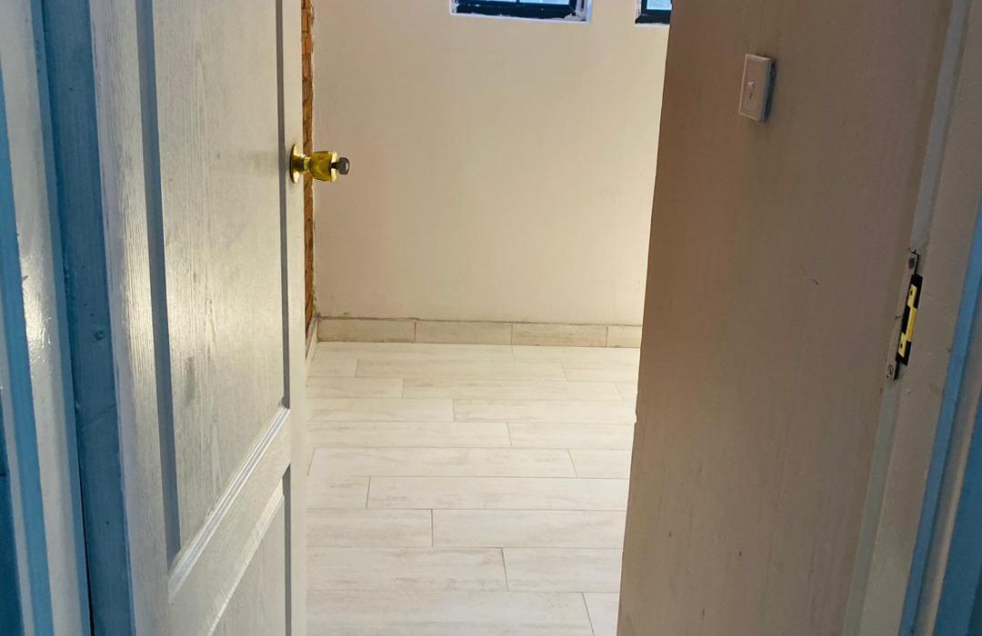 2 Bedroom Flats for Sale in Old Marlborough