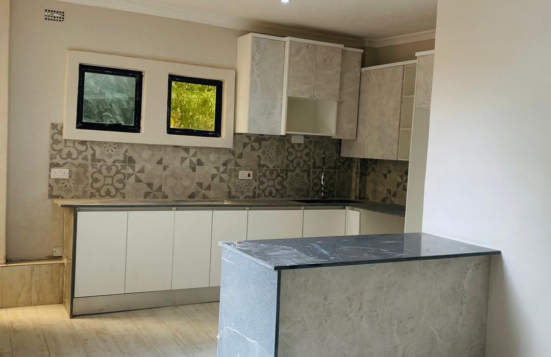2 Bedroom Flats for Sale in Old Marlborough