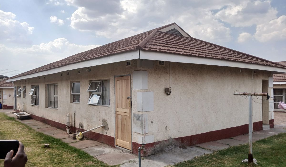 2 Bedroom Garden Flat for Rent in Tynwald North 
