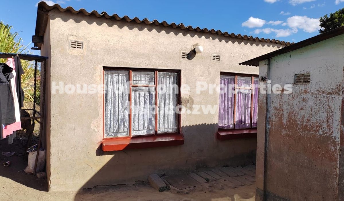 2 bedroom house for sale in Tafara
