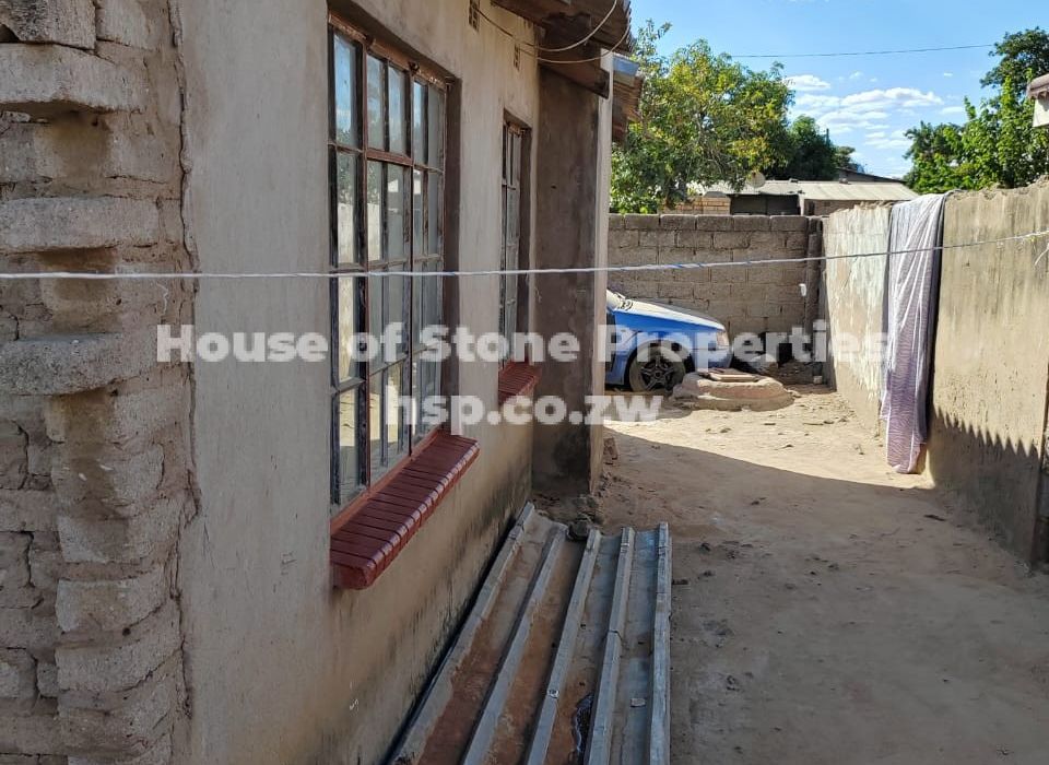 2 bedroom house for sale in Tafara