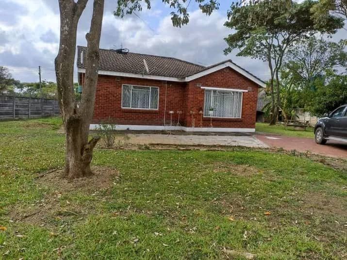 2 Bedroom House in Westgate Area D for Sale 