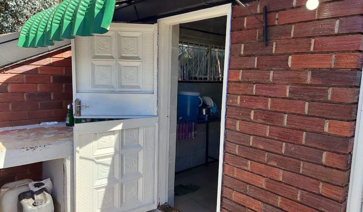 2Bed/1Bath Garden Flat in Greystone Park, Harare 