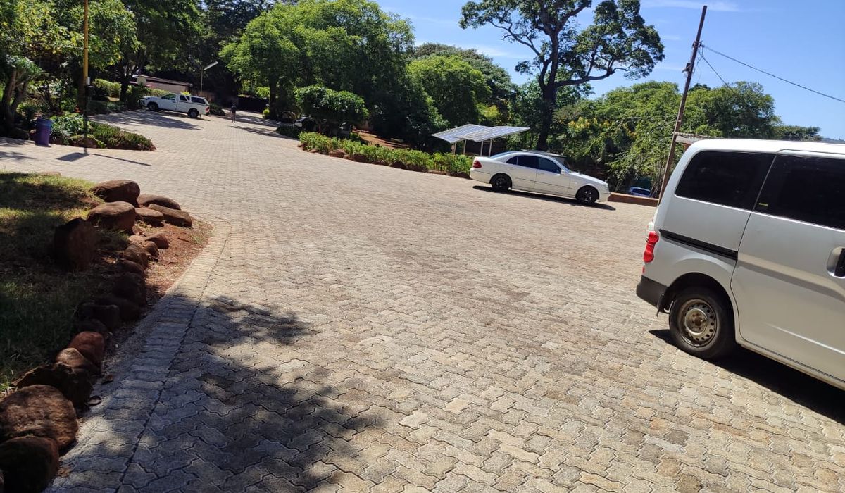 2Bed/1Bath Garden Flat in Greystone Park, Harare 