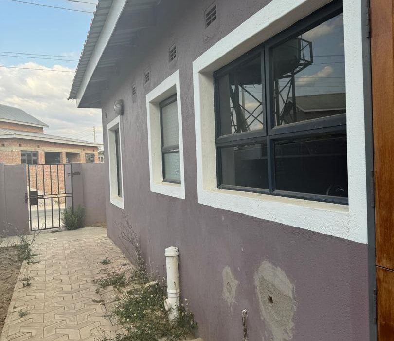 3 Bedroom Apartment for Sale in Arlington Estate 