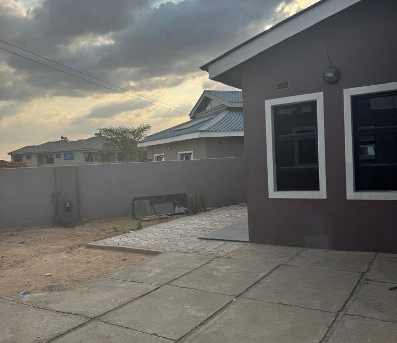 3 Bedroom Apartment for Sale in Arlington Estate 