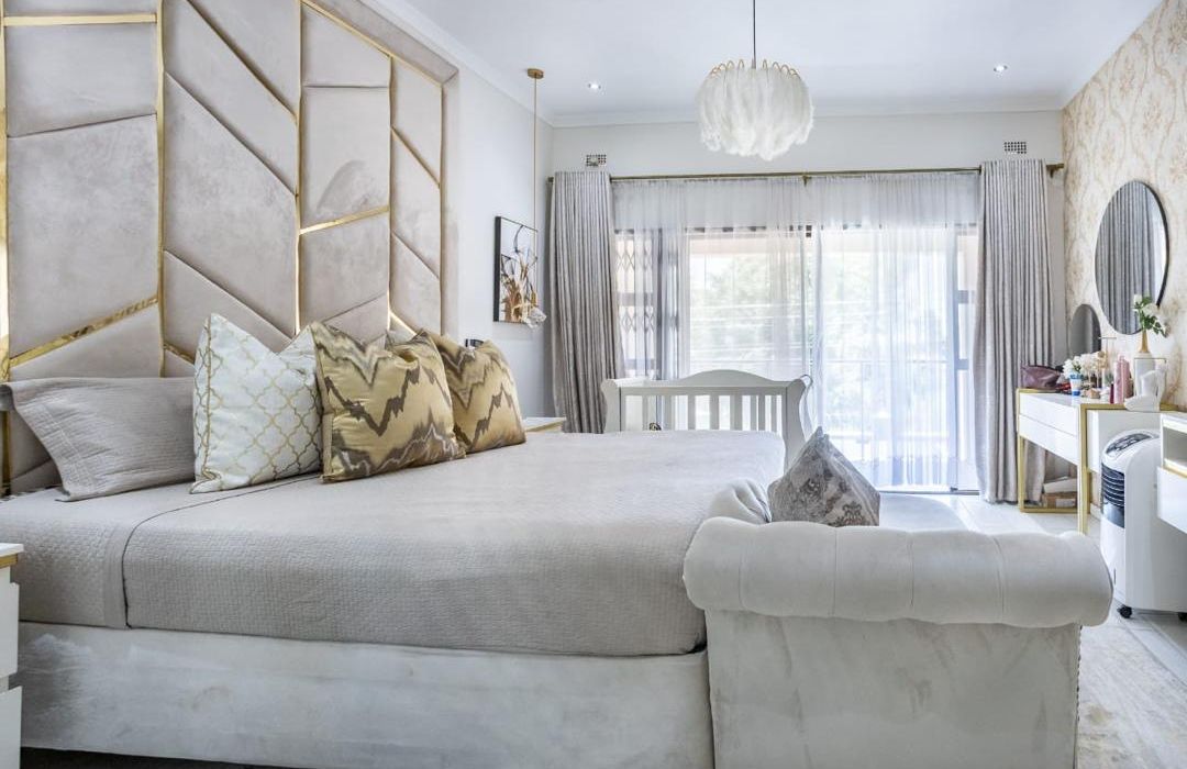 3 Bedroom Apartment for Sale in Greencroft 