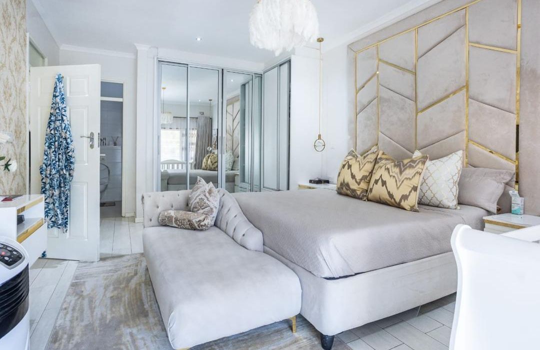 3 Bedroom Apartment for Sale in Greencroft 