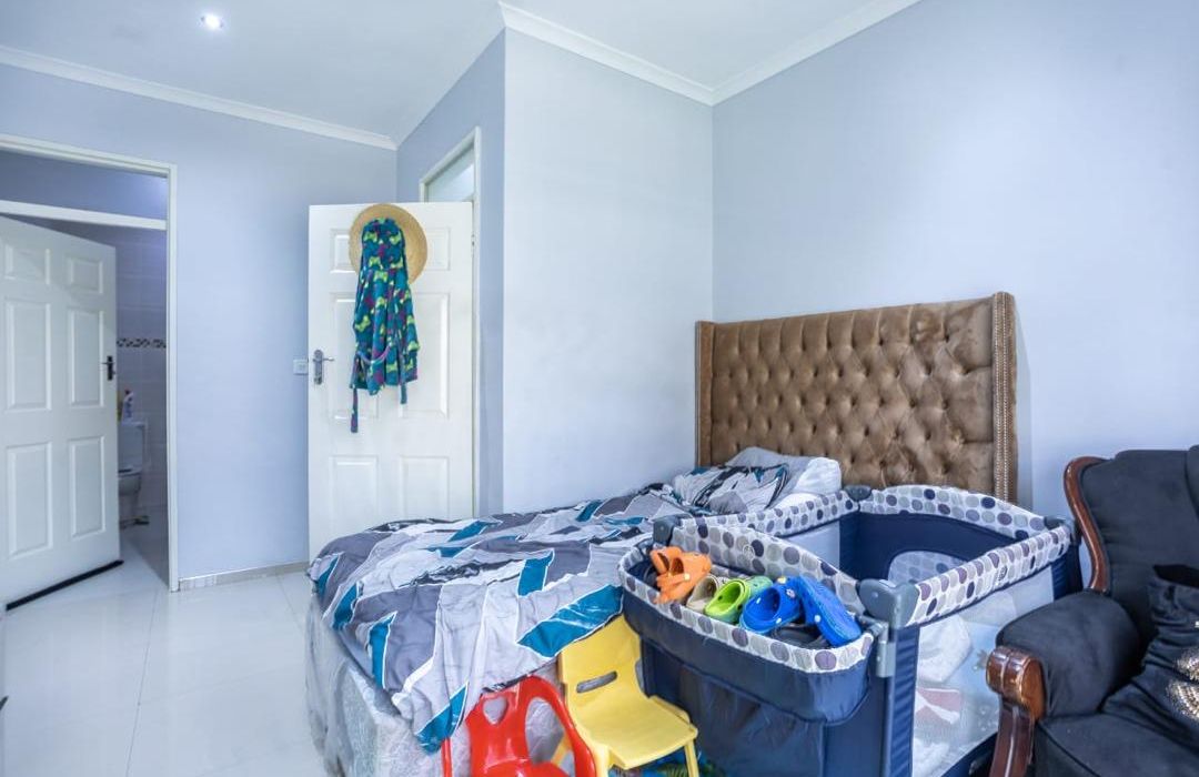 3 Bedroom Apartment for Sale in Greencroft 