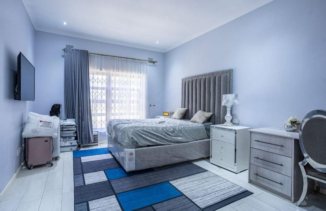 3 Bedroom Apartment for Sale in Greencroft 