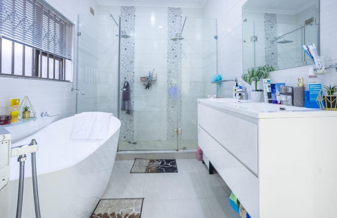 3 Bedroom Apartment for Sale in Greencroft 