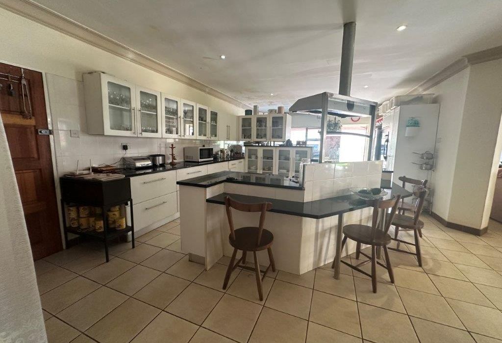 3 Bedroom Cluster for Sale in Pomona 