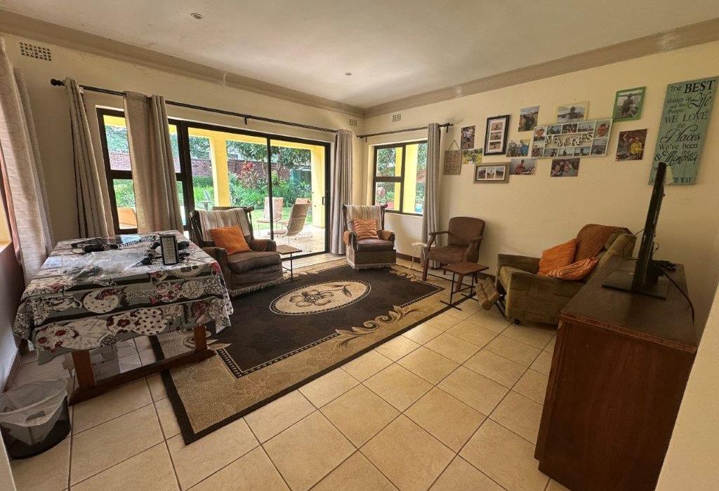 3 Bedroom Cluster for Sale in Pomona 