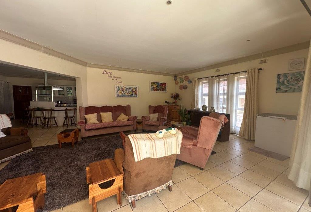 3 Bedroom Cluster for Sale in Pomona 