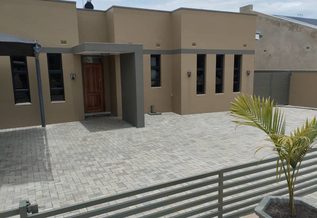 3 Bedroom Cluster House for Sale in Greendale 