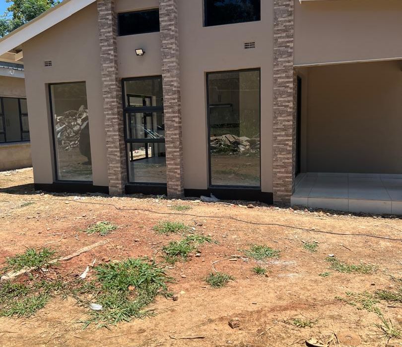 3 Bedroom Cluster House for Sale in Marlborough