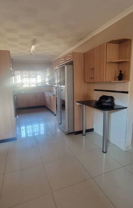3 Bedroom Cluster House in Westgate for Rent 