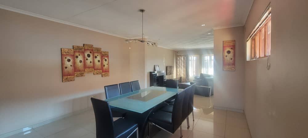 3 Bedroom Cluster House in Westgate for Rent 