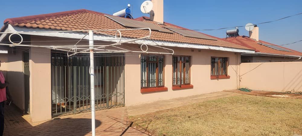 3 Bedroom Cluster House in Westgate for Rent 