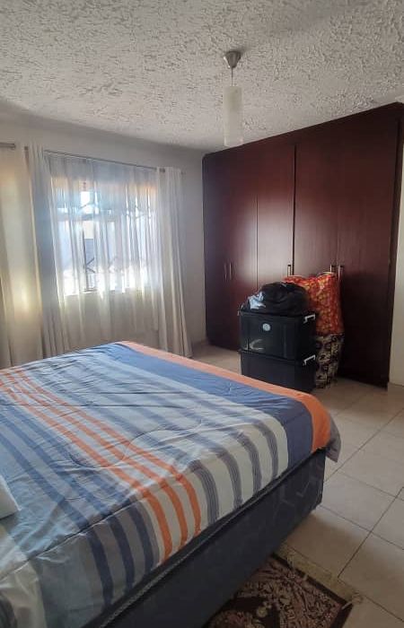 3 Bedroom Cluster House in Westgate for Rent 