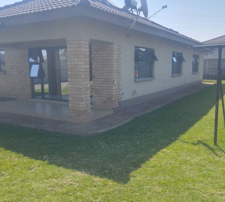 3 Bedroom Cottage for Rent in Ridgeview 