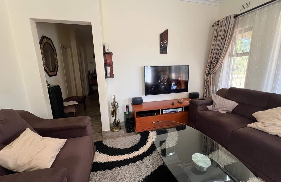 3 Bedroom Cottage for Sale in Borrowdale, Helensvale