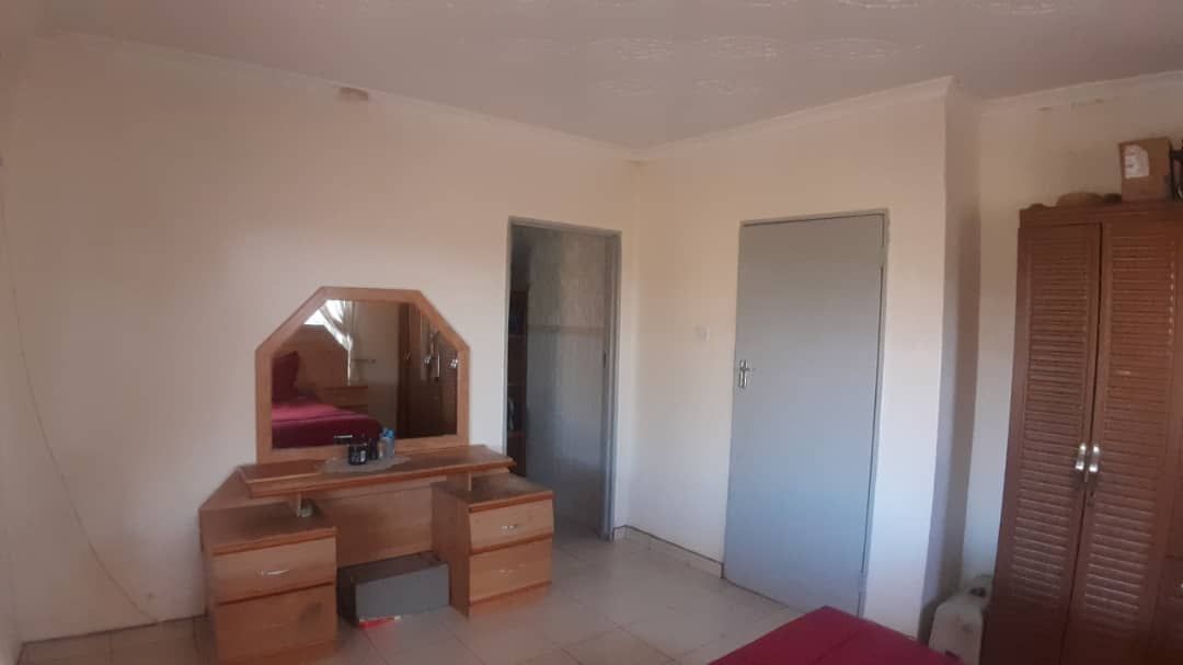 3 Bedroom Cottage for Sale in Manresa 