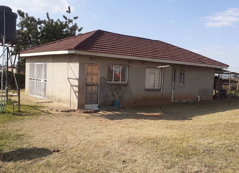 3 Bedroom Cottage for Sale in Manresa 