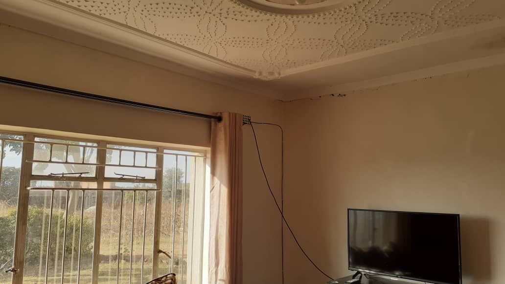 3 Bedroom Cottage for Sale in Manresa 