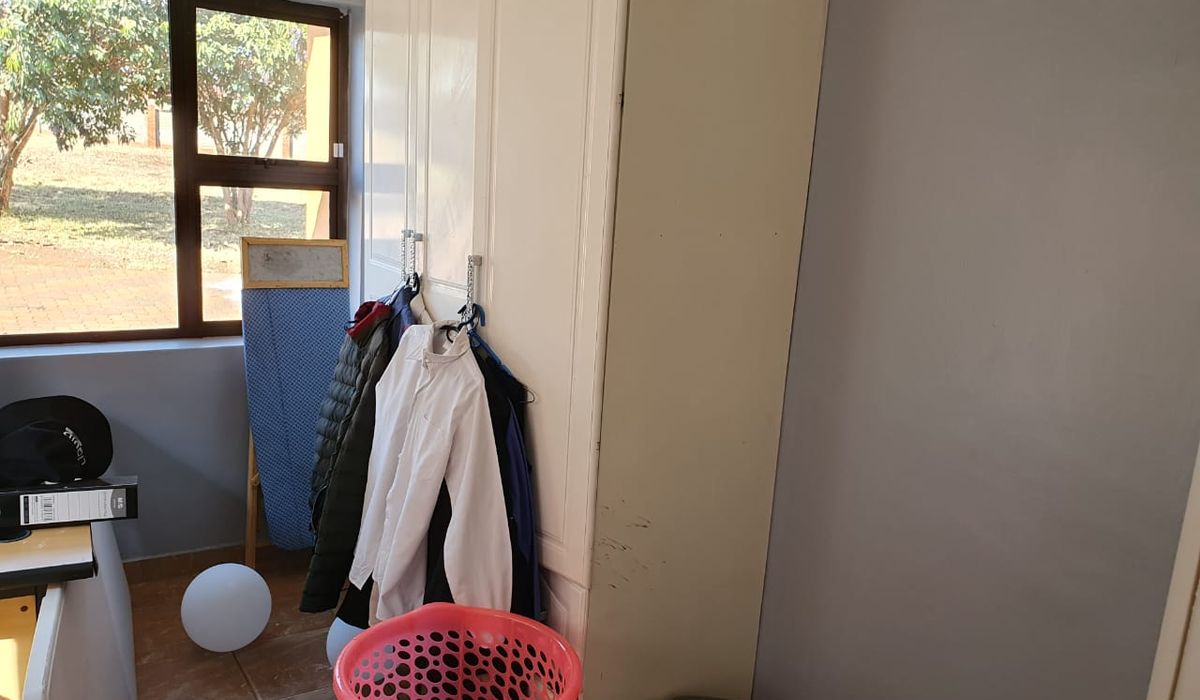 3 Bedroom Cottage in Gletwin for for Sale
