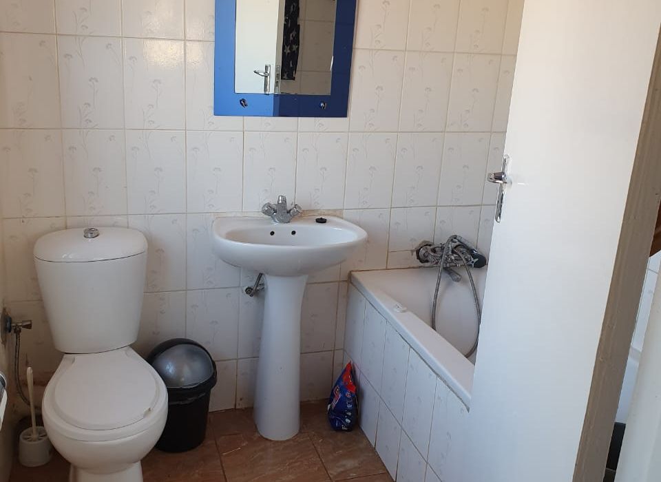 3 Bedroom Cottage in Gletwin for for Sale