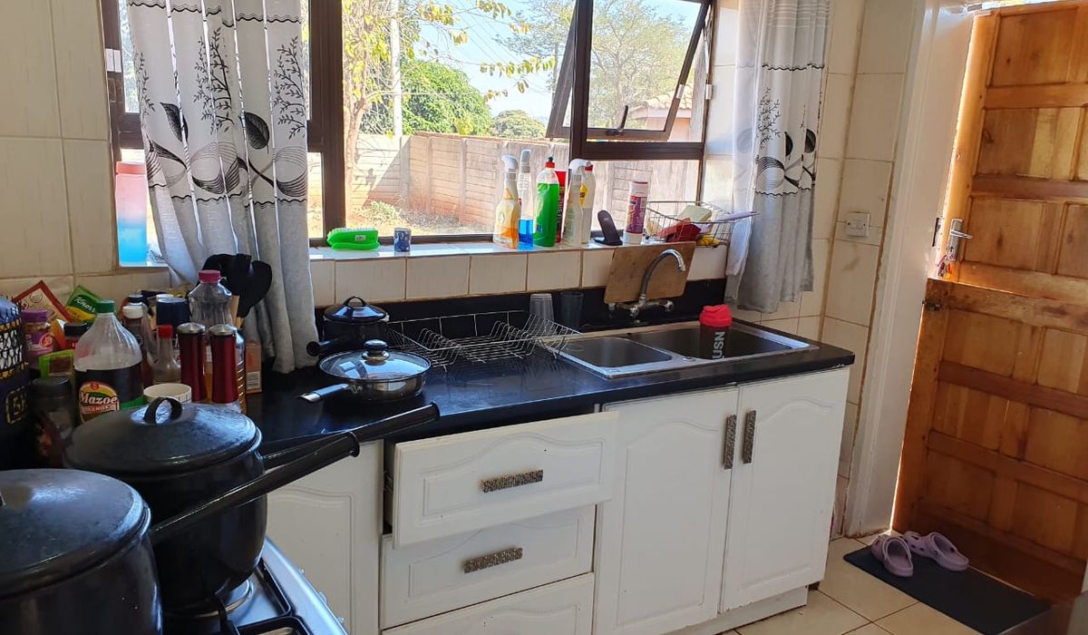 3 Bedroom Cottage in Gletwin for for Sale