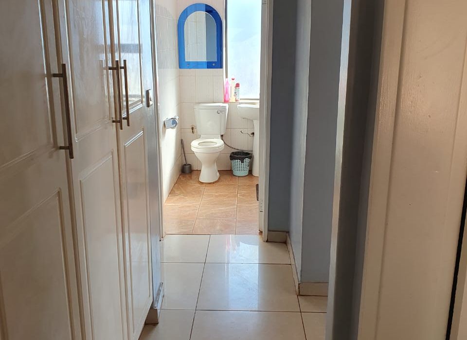 3 Bedroom Cottage in Gletwin for for Sale