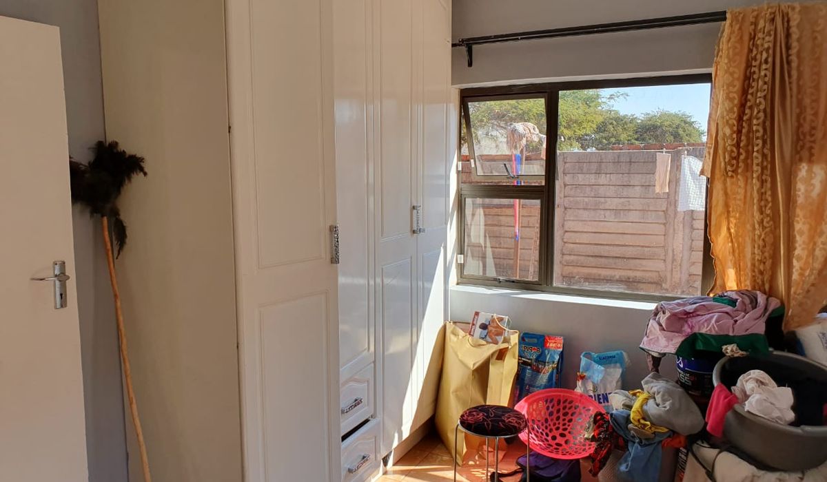 3 Bedroom Cottage in Gletwin for for Sale