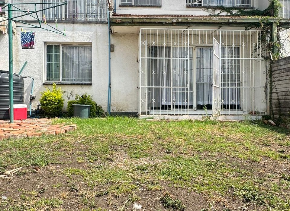 3 Bedroom Duplex Apartment for Sale in Avondale 